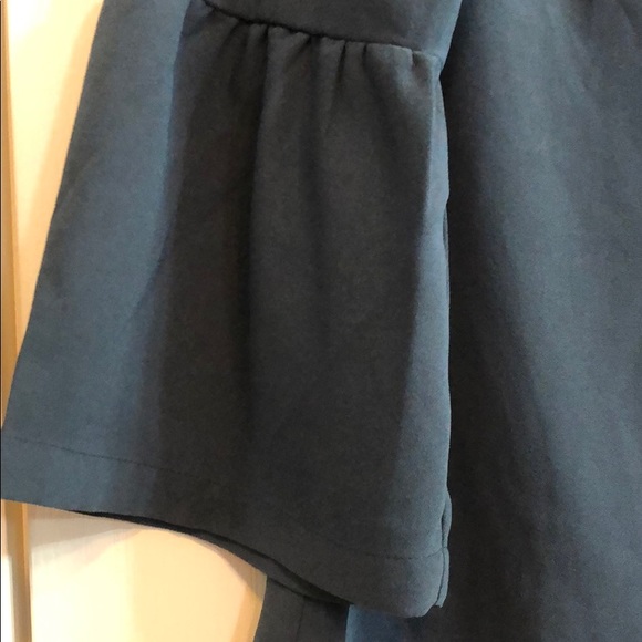 Dalia V Neck, Bell Sleeves and Keyhole back Top - Picture 2 of 3